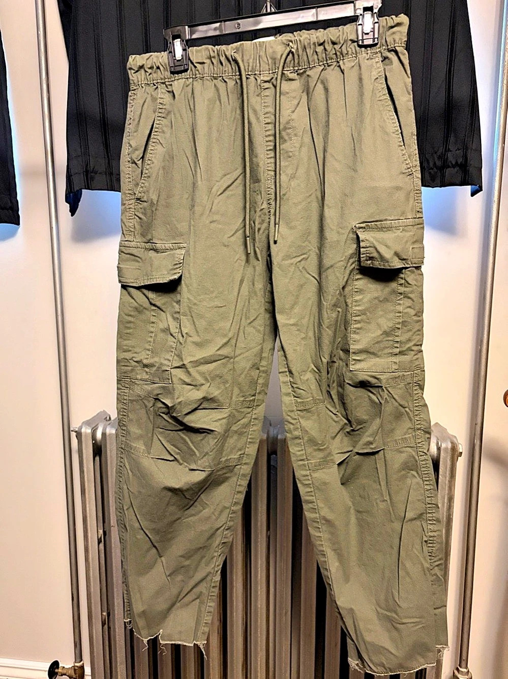 Urban Heritage Green Cargo Pants